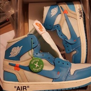 Offwhite unc 1s